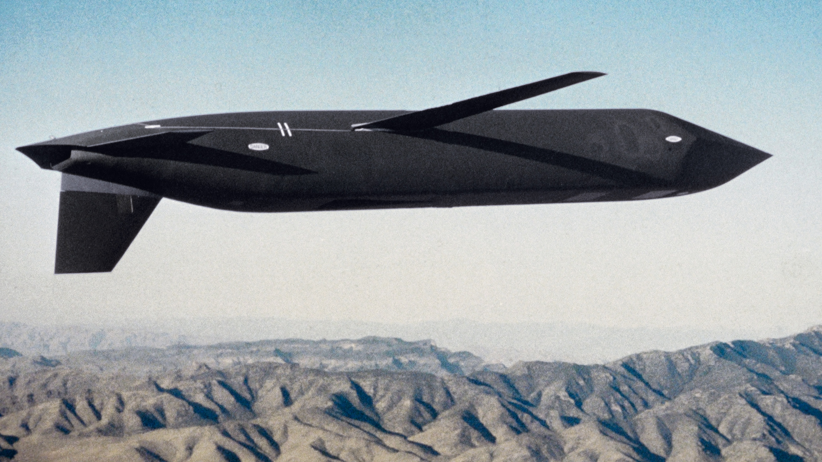 Agm-129_acm_%28cropped%29.jpg