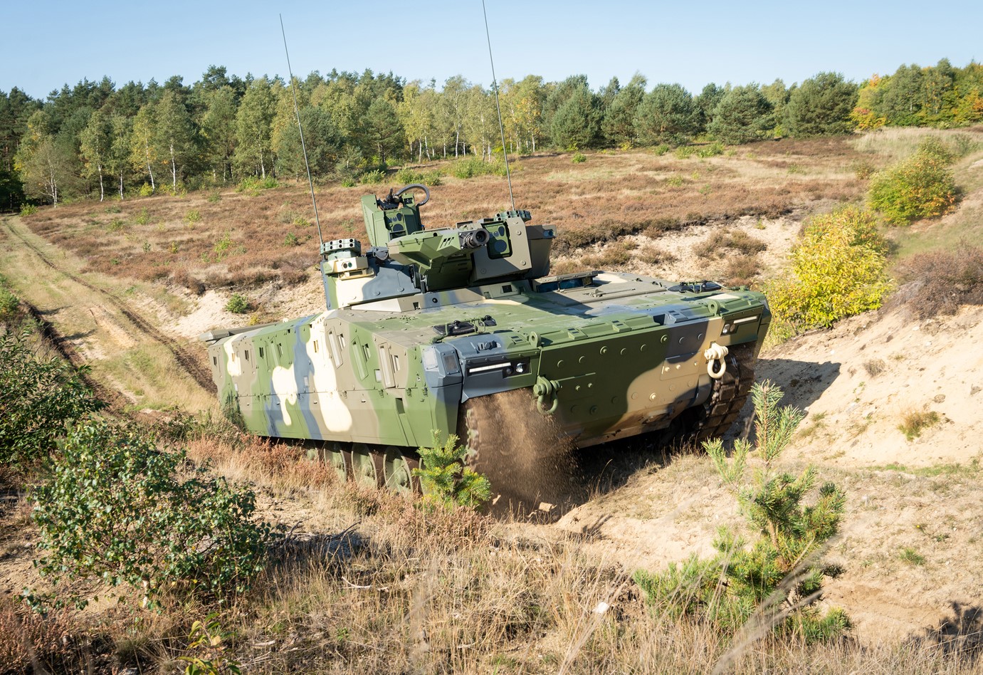 Hungary-begins-local-production-of-Lynx-IFV.jpg