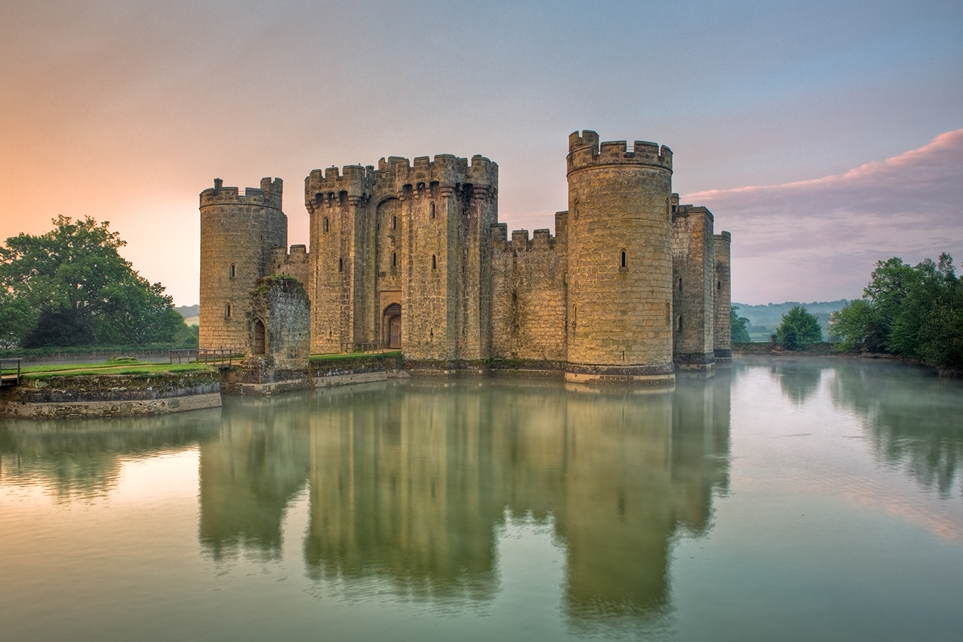 Bodiam-castle-10My8-1197.jpg