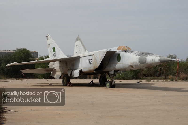 LibyaOct29-3107MiG-25RB485.jpg