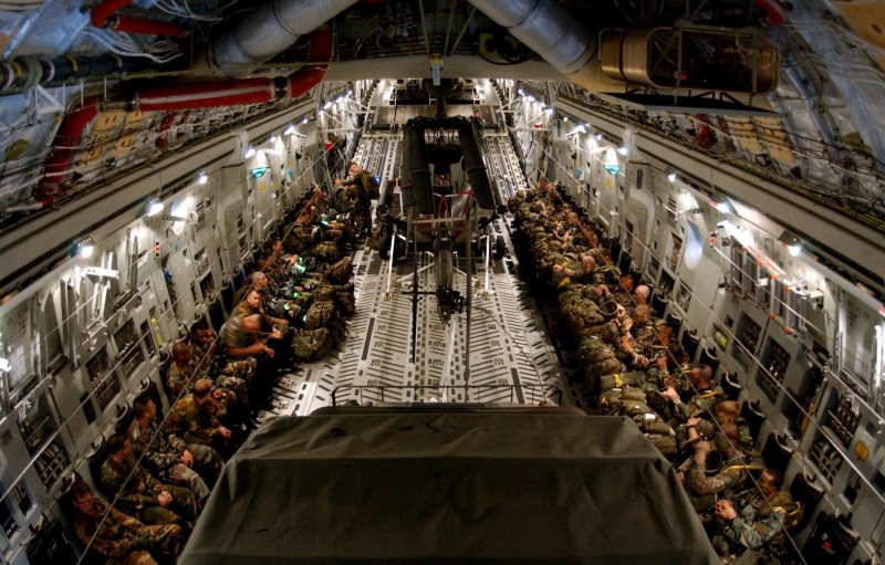 c-17_cargo_656096.jpg