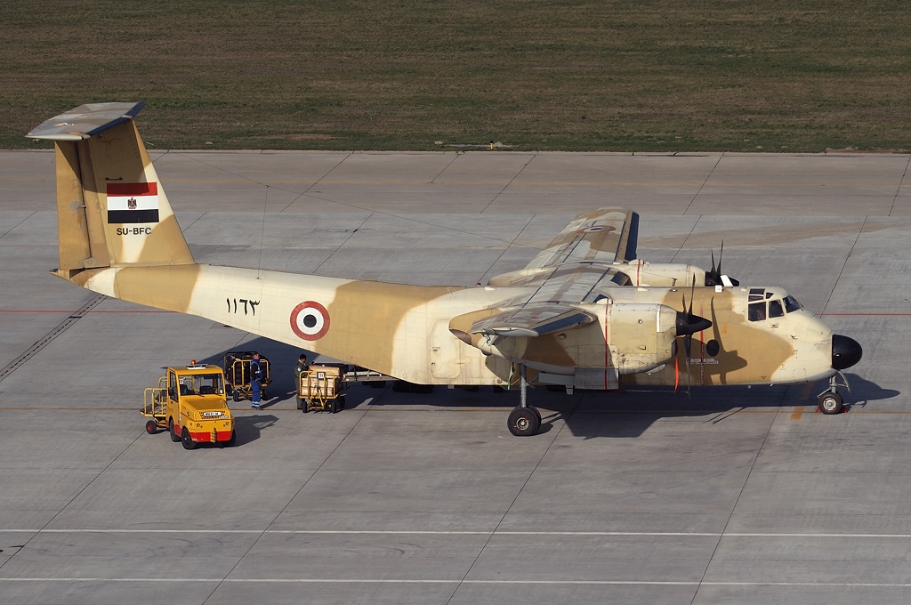 De_Havilland_Canada_DHC-5D_Buffalo,_Egypt_-_Air_Force_AN1191523.jpg
