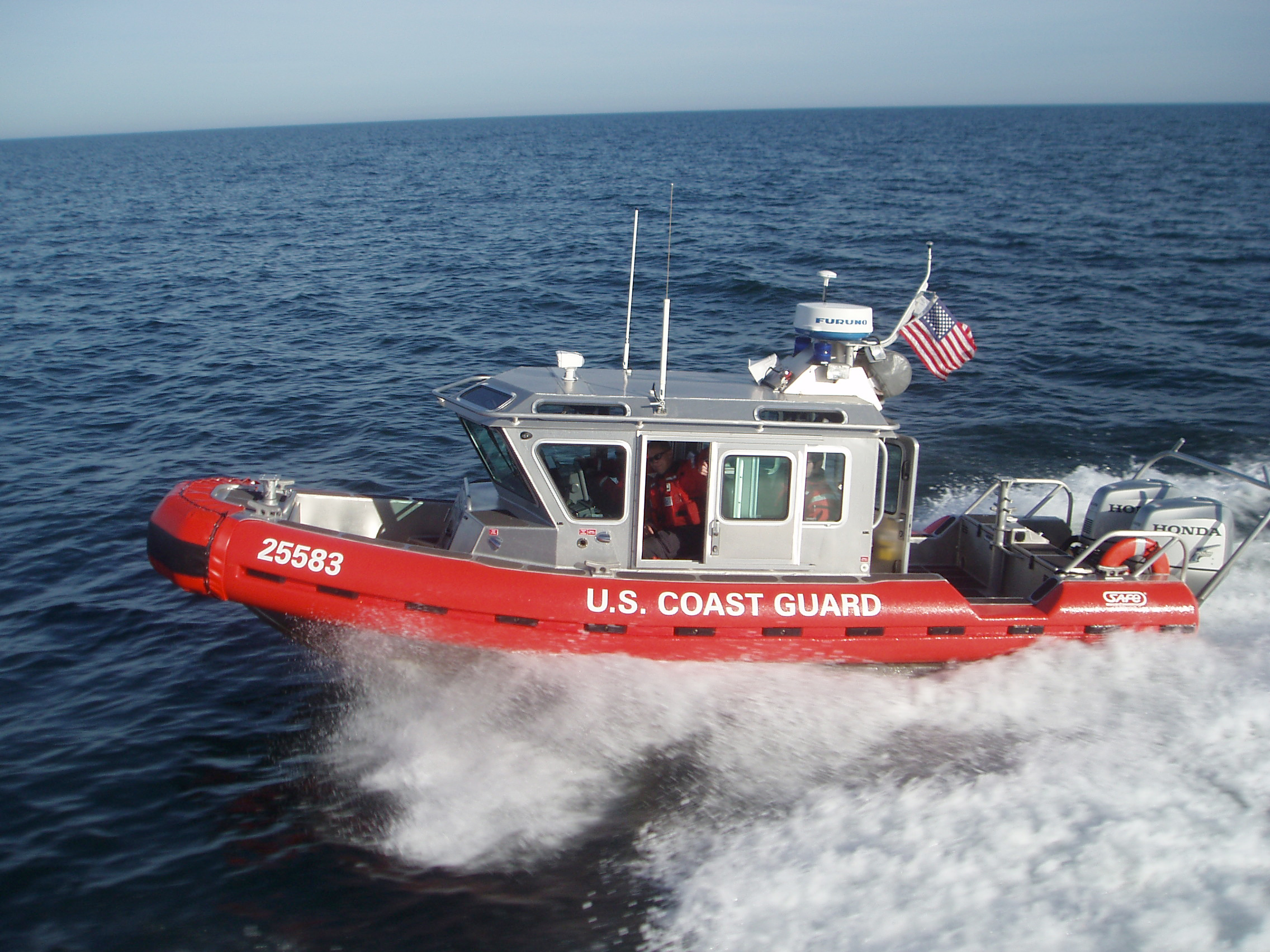 USCG_small_boat_RB-S_25583.jpg