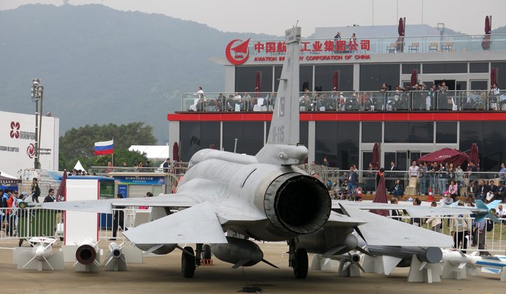 jf17_weaponry_rear_725.jpg