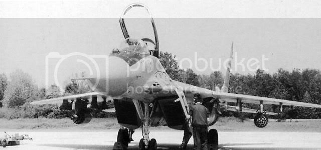 jrvipvo_mig-29_105_with_ub-32-57.jpg