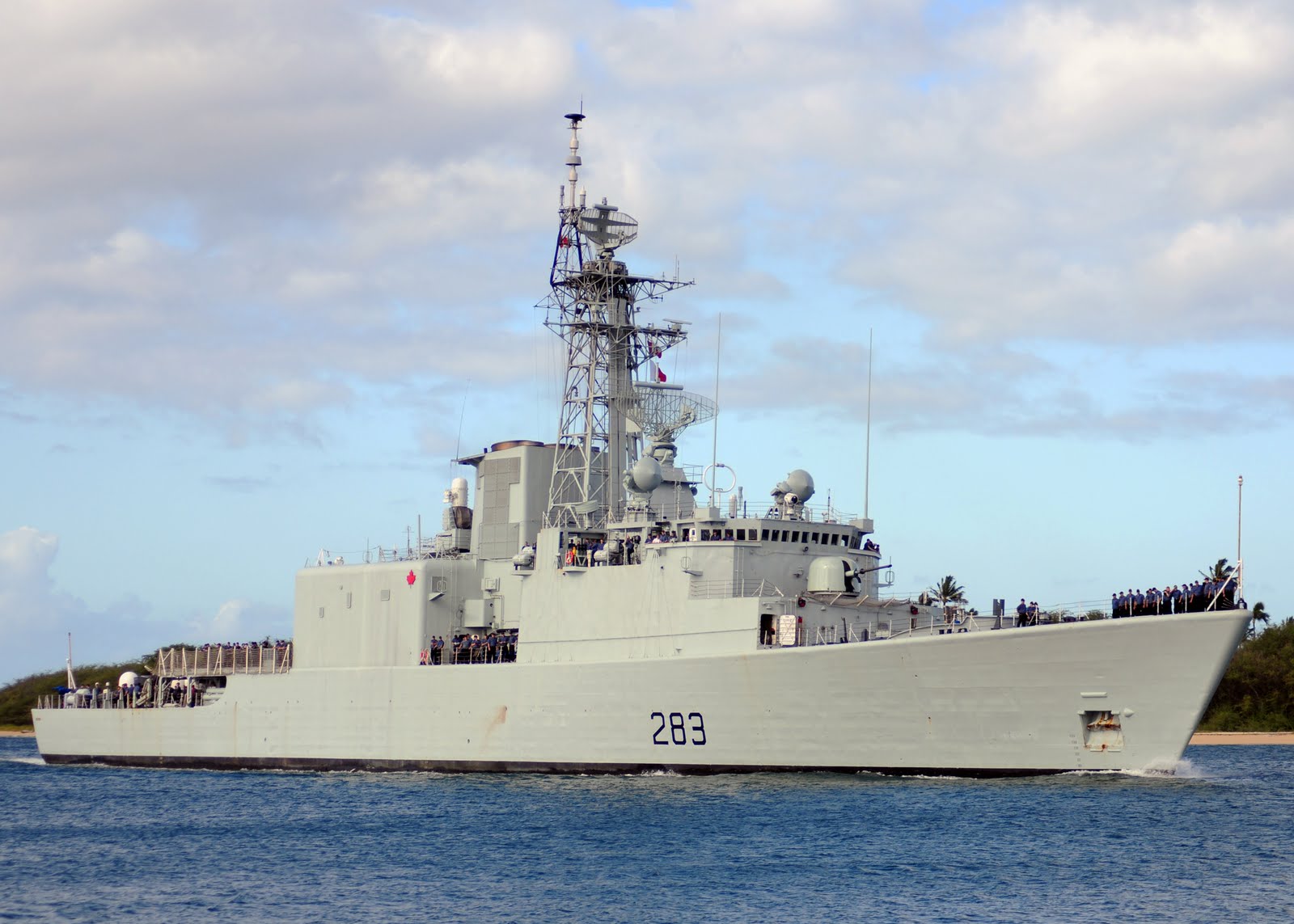 100624-N-6854D-933-HMCS%2BAlgonquin.jpg