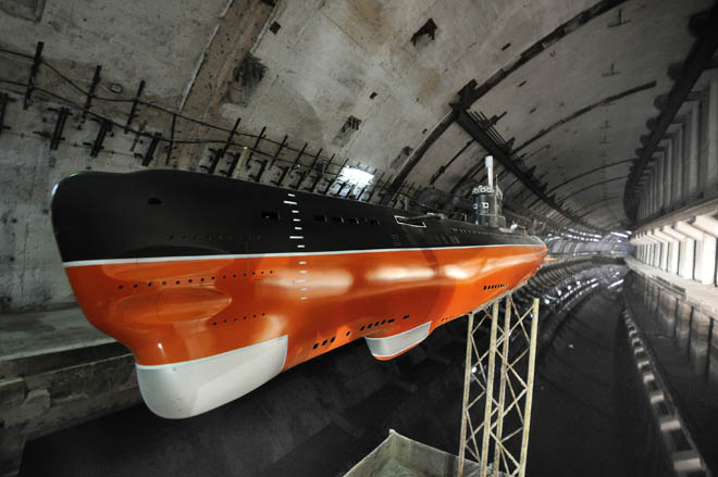 01-soviet-sub-lair.jpg