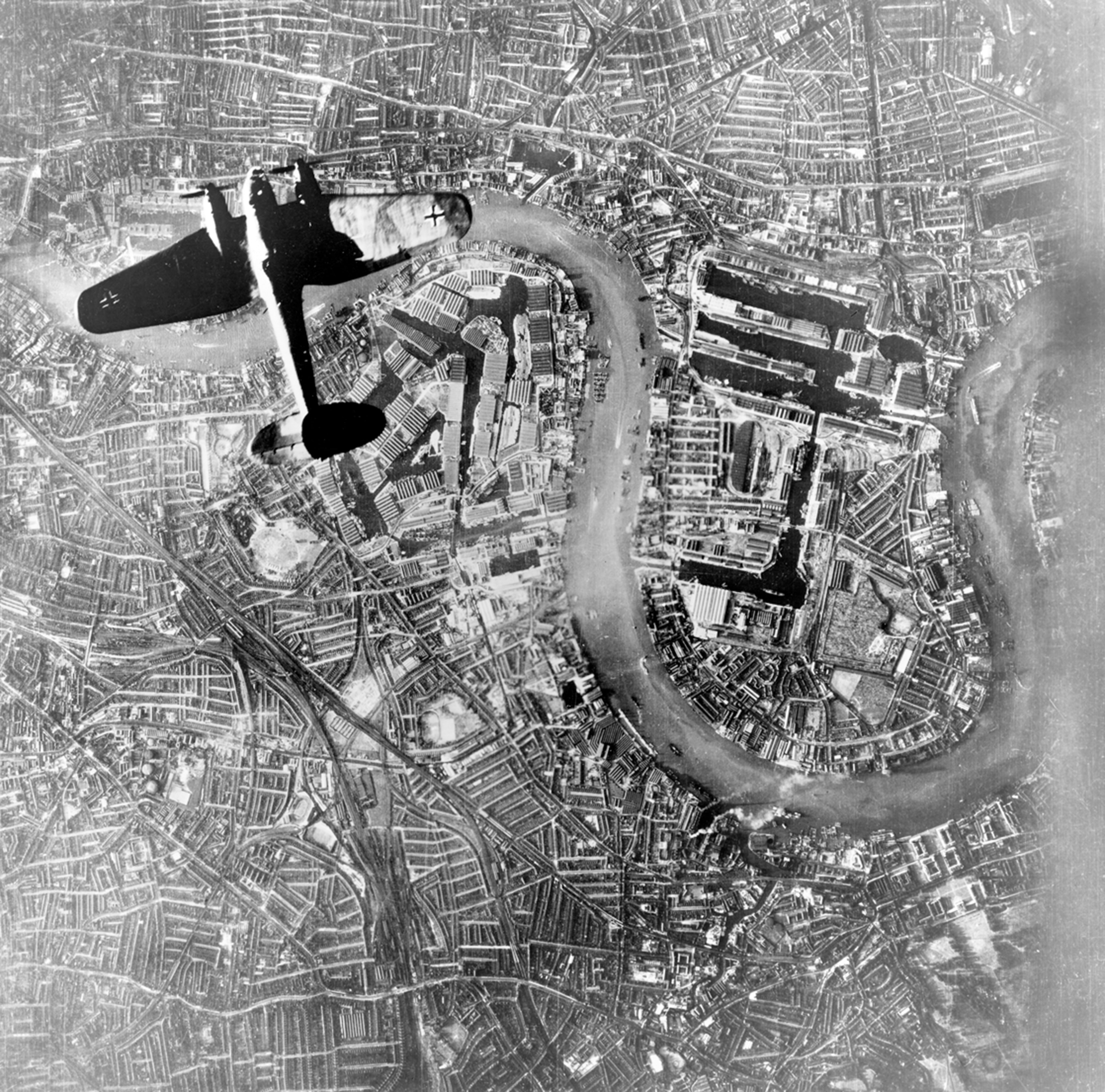 Heinkel_over_Wapping.jpg