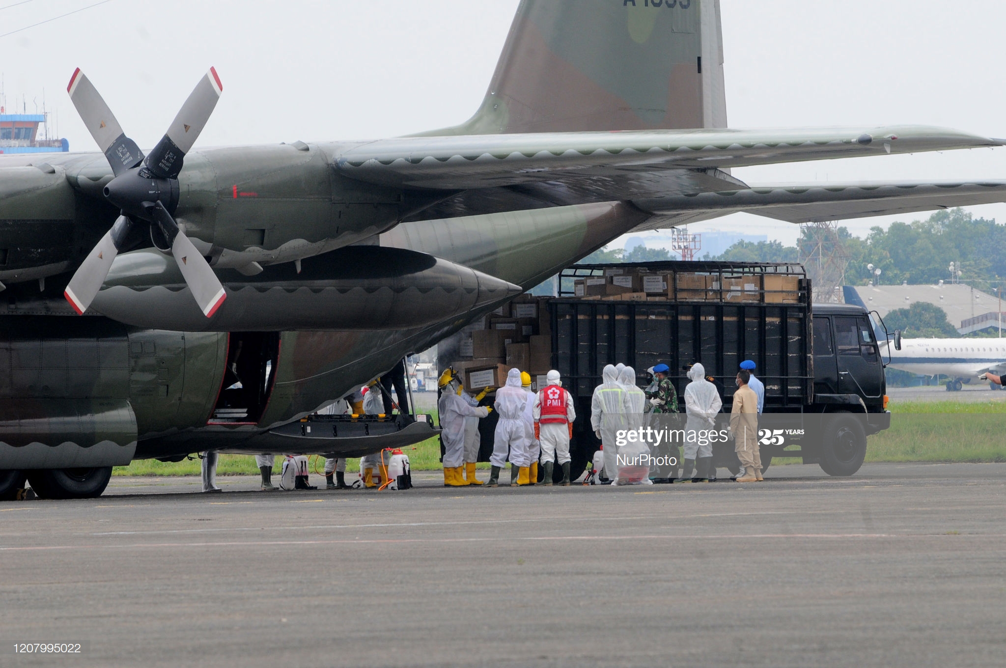 indonesian-air-force-c130-hercules-aircraft-carrying-covid19-medical-picture-id1207995022