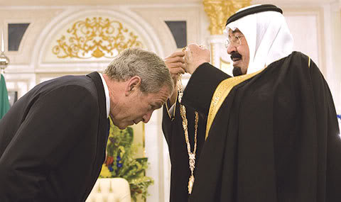 bush-bows-saud.jpg