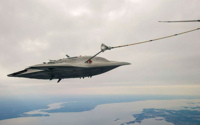 X-47-B-refuelling.jpg