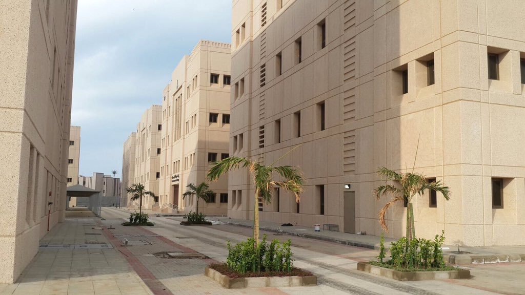CVEzTqOWUAAt6O9.jpg