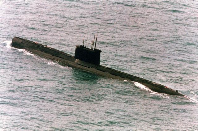 Tango_class_submarine.JPG