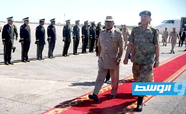 الحداد يستقبل الناظوري في مطار معيتيقة