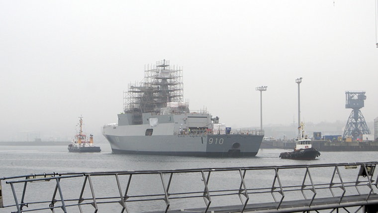 marineschiff112_v-vierspaltig.jpg