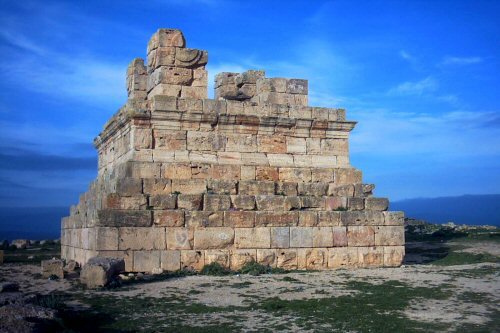 Tomb_of_Massinissa_01.jpg