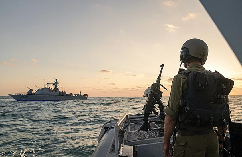 قناة 13 العبرية: البحرية الإسرائيلية أطلقت النار على سفينة حربية مصرية دخلت المياه الإقليمية لغزة