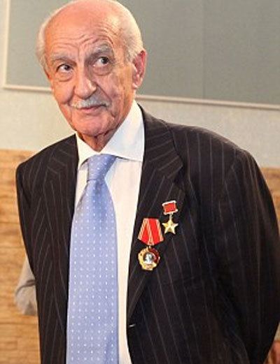 gevork-vartanian-80805382-53ae-44b6-804e-db7b20c15aa-resize-750.jpeg