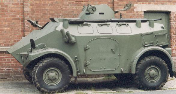 vtt-panhard-apc1.jpg