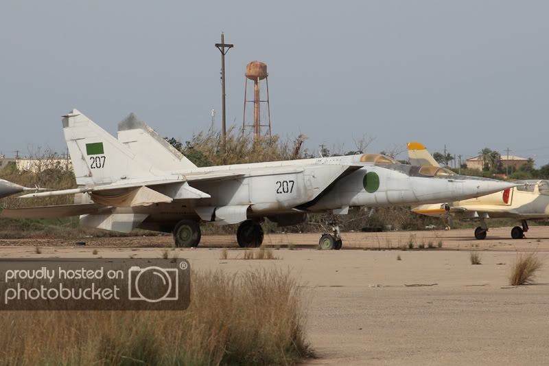 LibyaOct29-3107MiG-25RU207.jpg