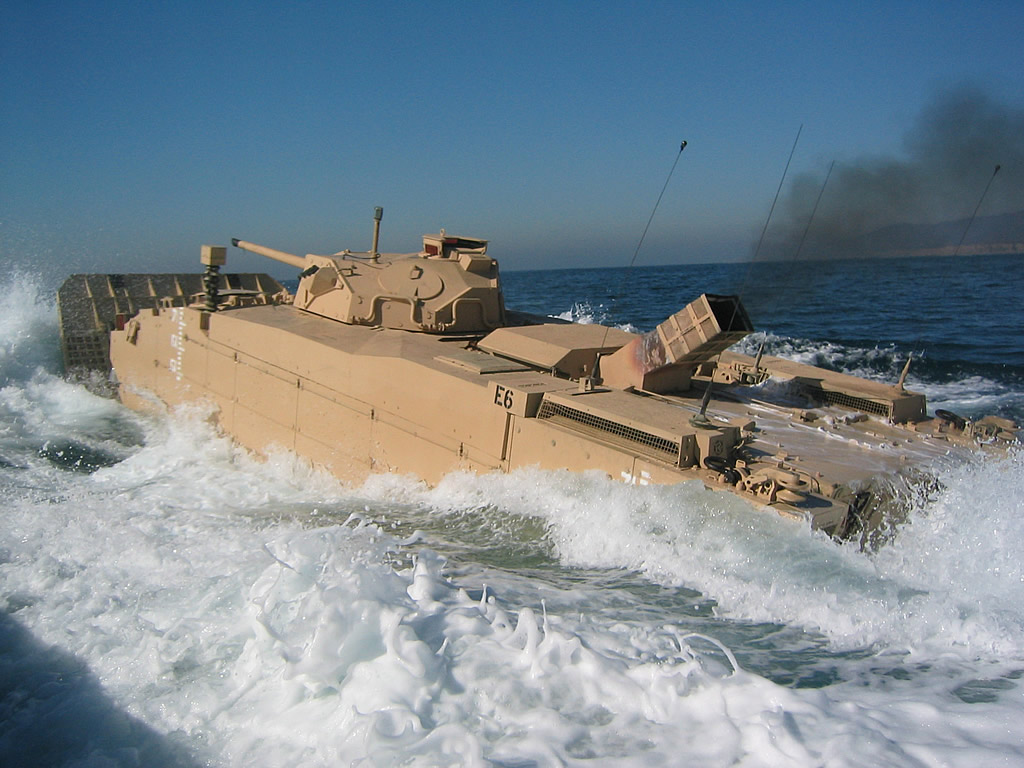 LAND_EFV_Waterjets_7oc_lg.jpg