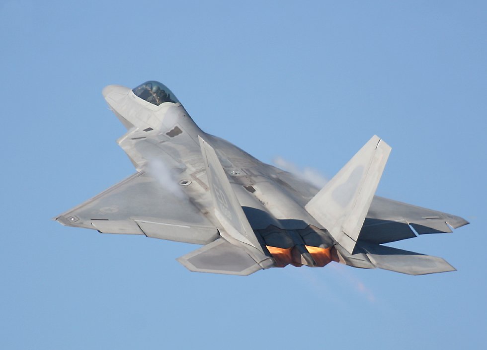 F22ClimbingWithAfterburner_1.jpg