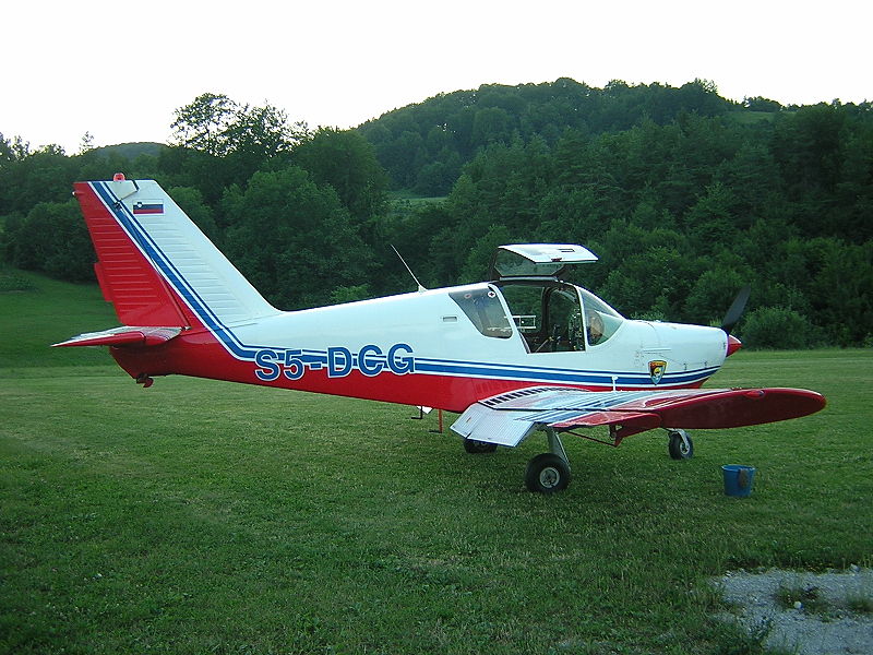 800px-Utva-75.jpg