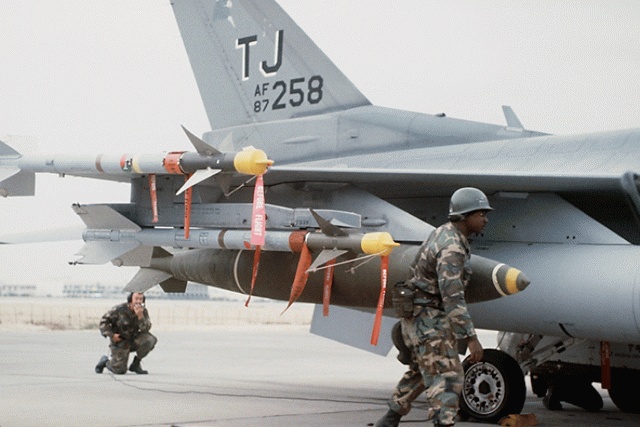 f-16-0000000b.jpg