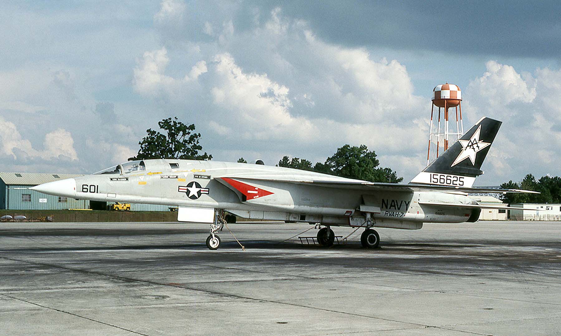 aero_ra-5c_28.jpg