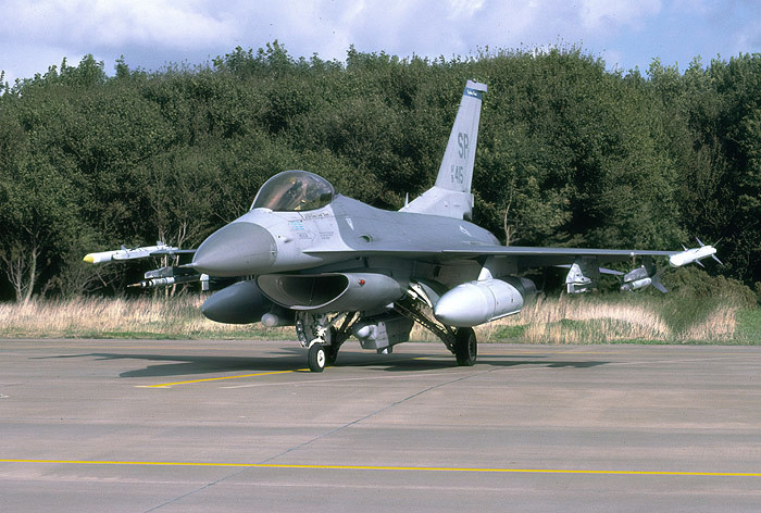 F16C50_910415.jpg