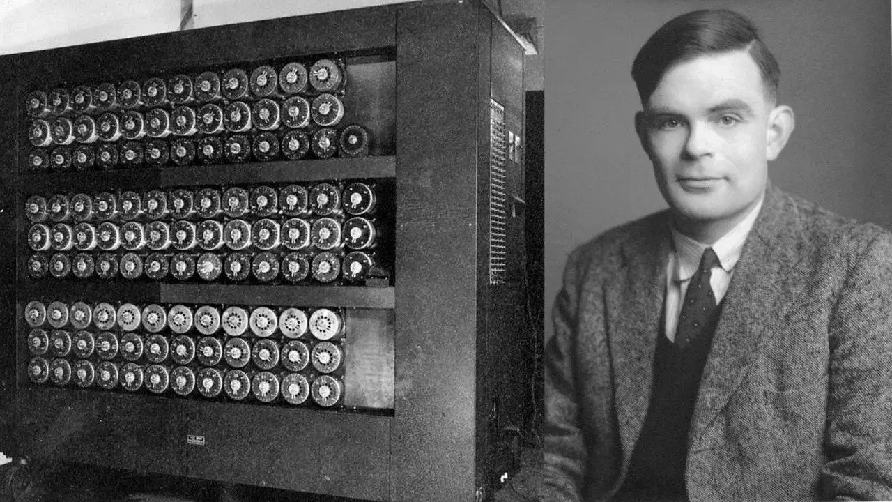 alan-turing-and-turing-machine.jpg