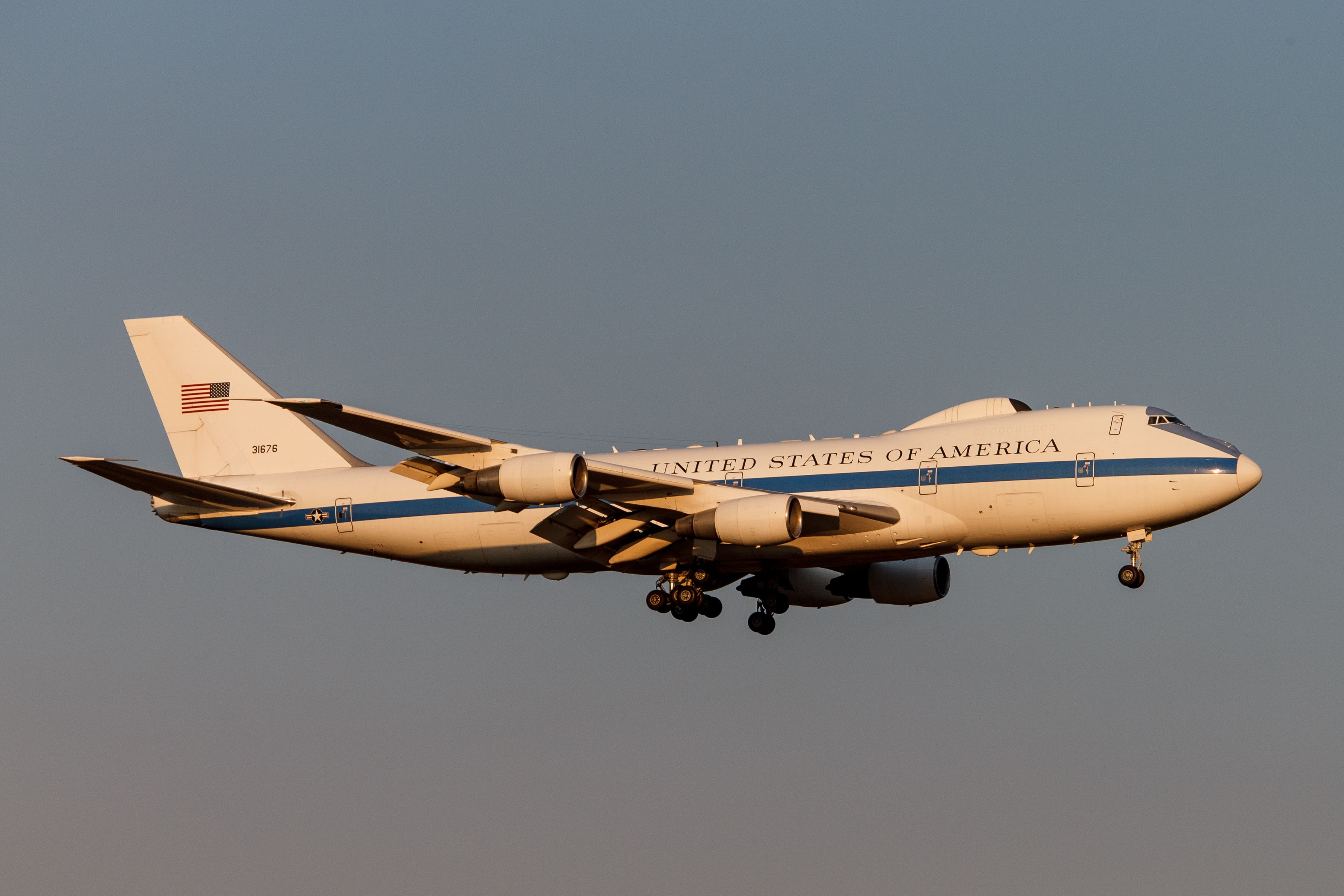 USAF_E-4_Approach_Tinker_AFB_3.JPG