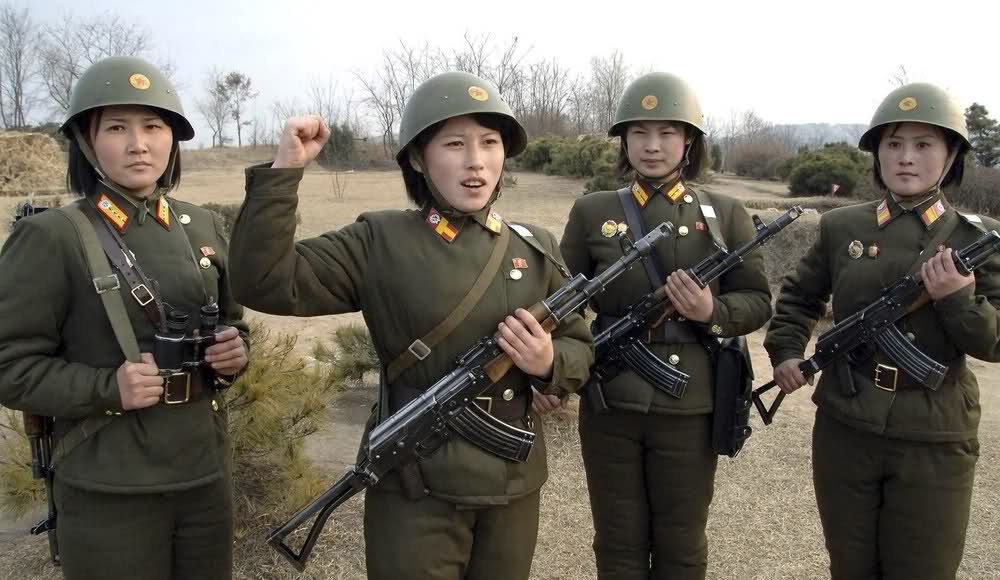 northkoreanfemalesoldiers.jpg