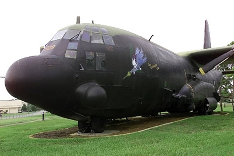 ac-130a-nose.jpg