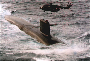 Sous-marin-nucleaire-et-hel.jpg