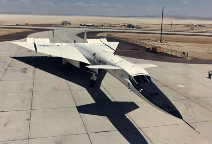 XB-70_parked.jpg