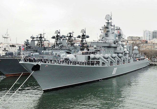640px-Missile_cruiser_Varyag_in_Vladivostok%2C_2010.jpg