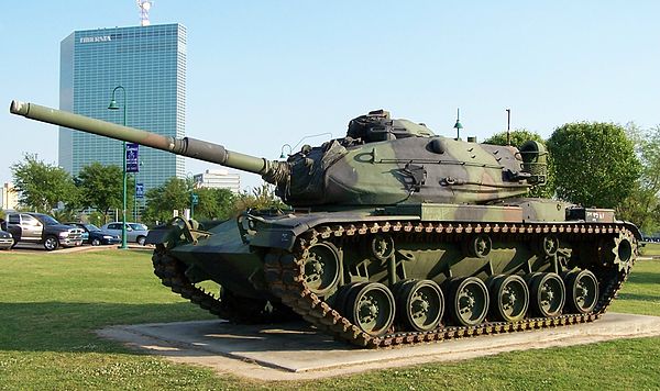 600px-American_M60A3_tank_Lake_Charles%2C_Louisiana_April_2005.jpg