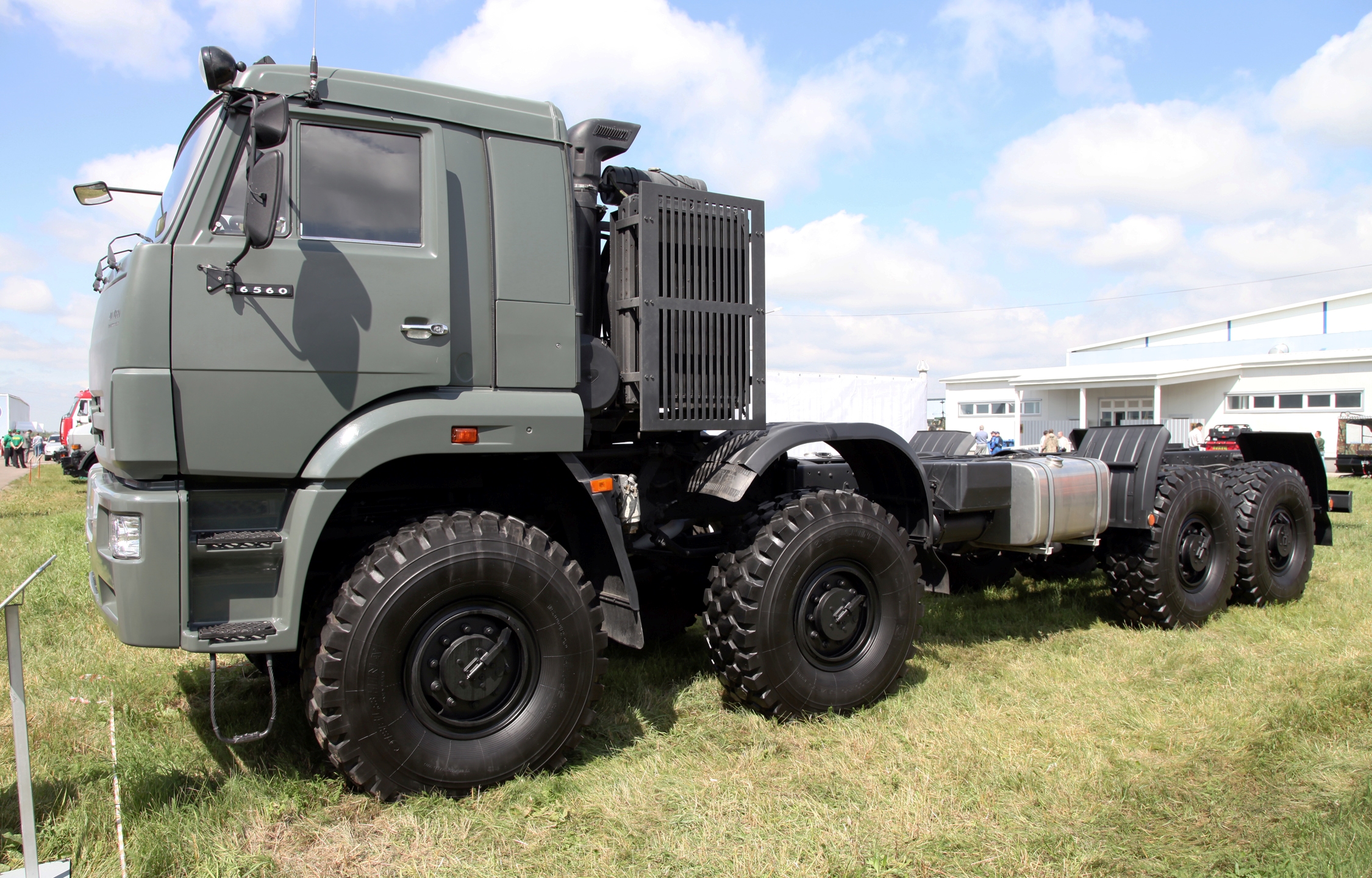 KAMAZ-6350_chassis.jpg