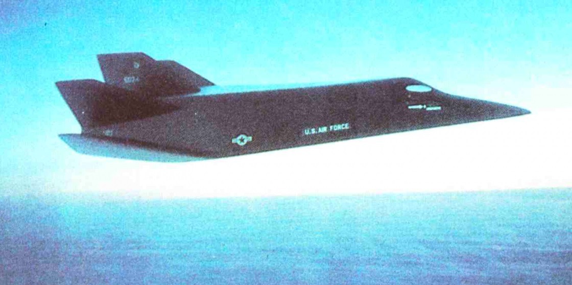 طائرة من طراز X-24C. (صورة غير مؤرخة) - U.S. Air Force