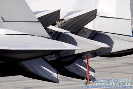 F-22%20Raptor%20Vectored%20Thrust%20Nozzles.preview.jpg