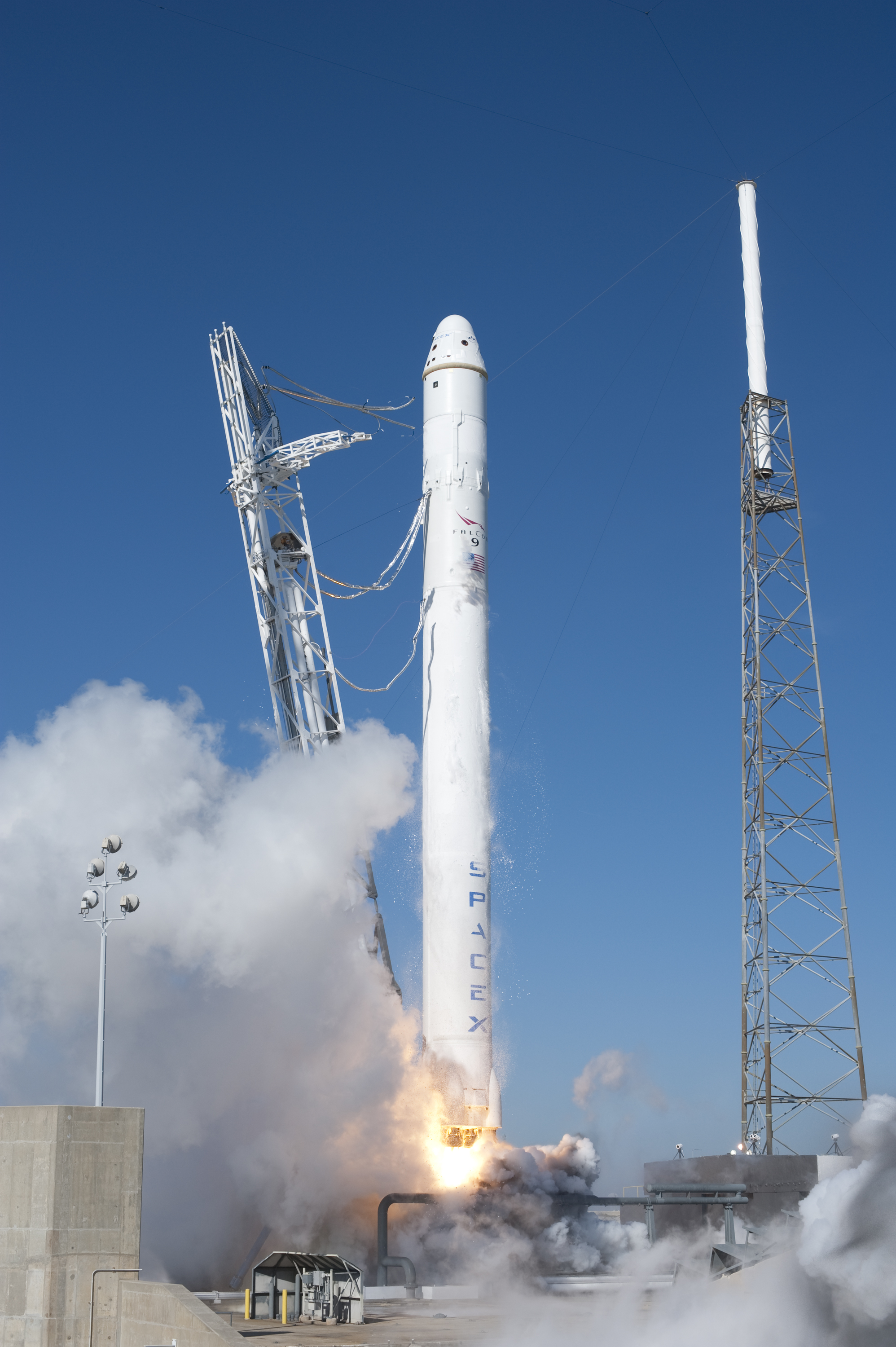 Falcon_9_COTS_Demo_F1_Launch.jpg