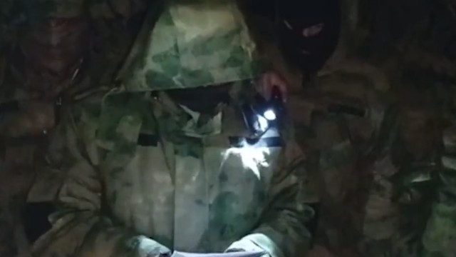 جنود روس يكشفون عن أفعال إجرامية قيادية: 'أطلقوا النار علينا'