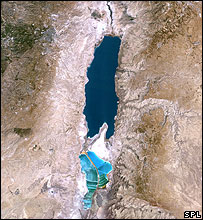 _41636798_deadsea203.jpg