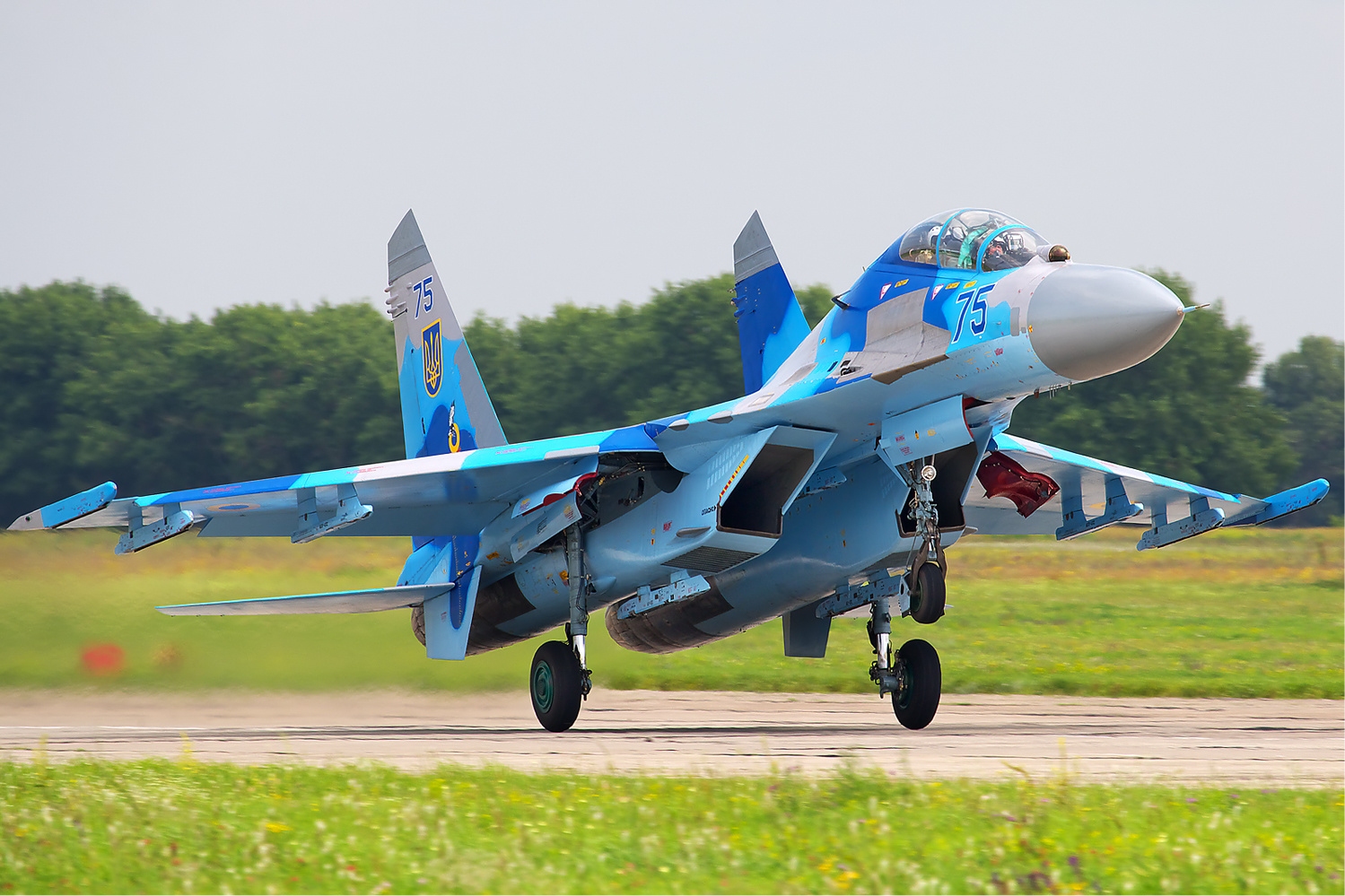 Sukhoi_Su-27UB_Belyakov.jpg