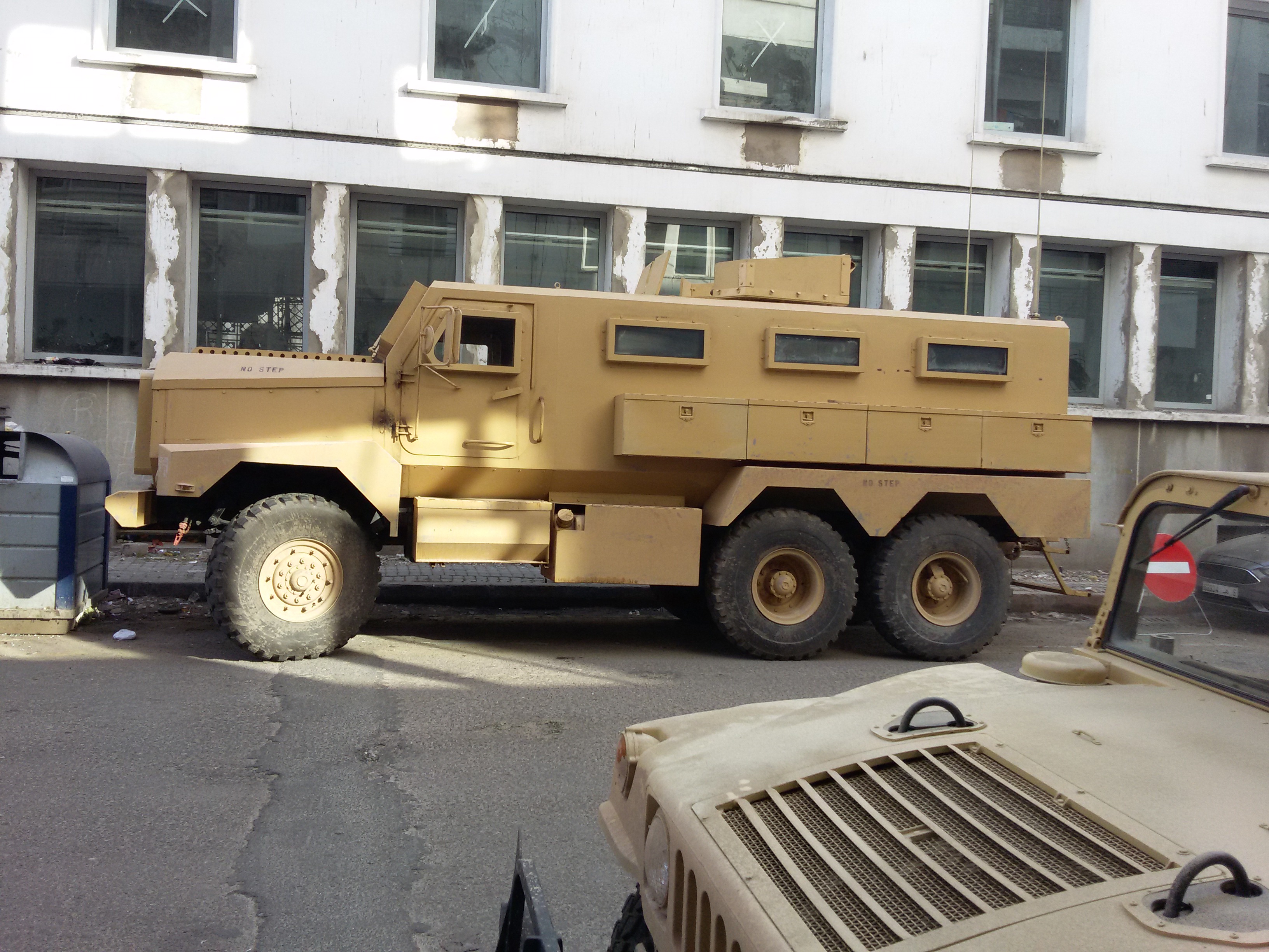 Mrap_cougar_he_casablanca.jpg