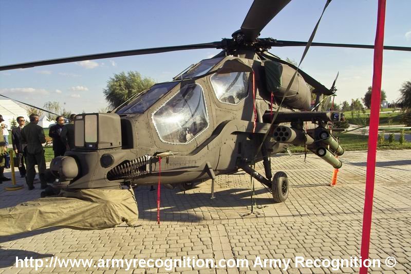 Agusta_A-129_Mangusta_IDEF_2005_ArmyRecognition_01.jpg