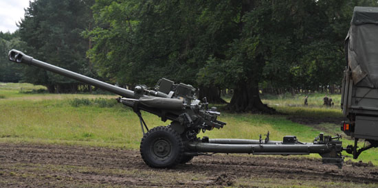 105mm_Light_Gun_b.jpg