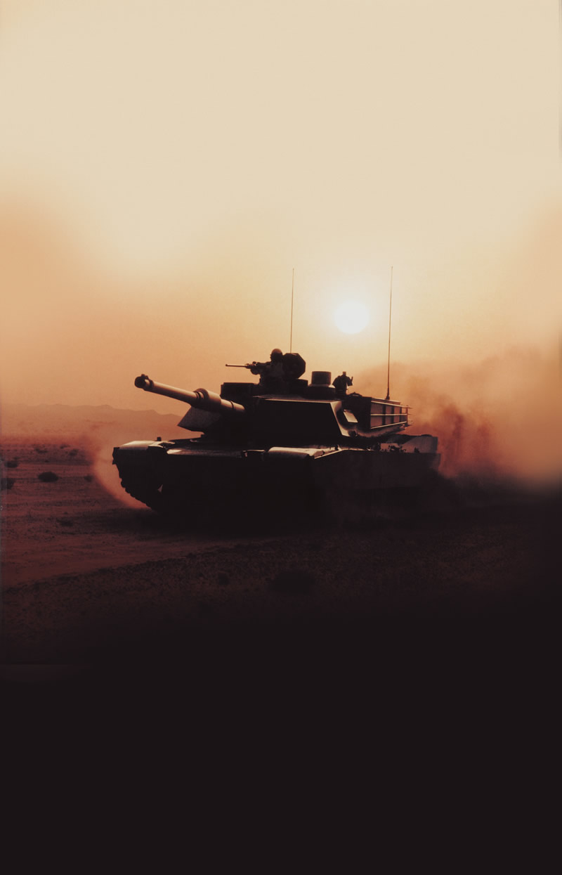 LAND_M1A2_Saudi_Dusty_Sunset_GDLS_lg.jpg