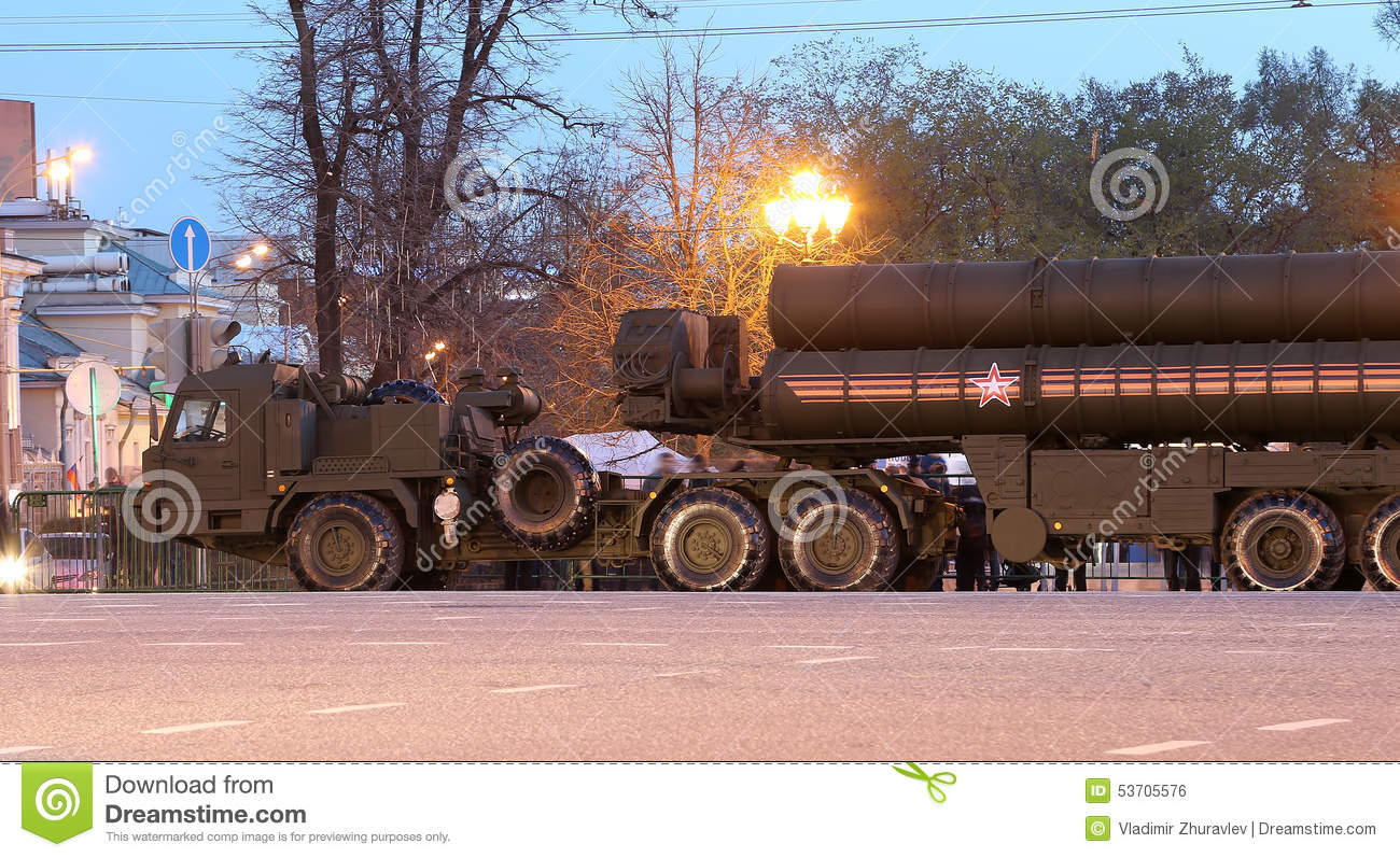 s-triumf-sa-growler-russian-anti-aircraft-missile-system-rehearsal-military-parade-night-moscow-russia-may-celebration-53705576.jpg